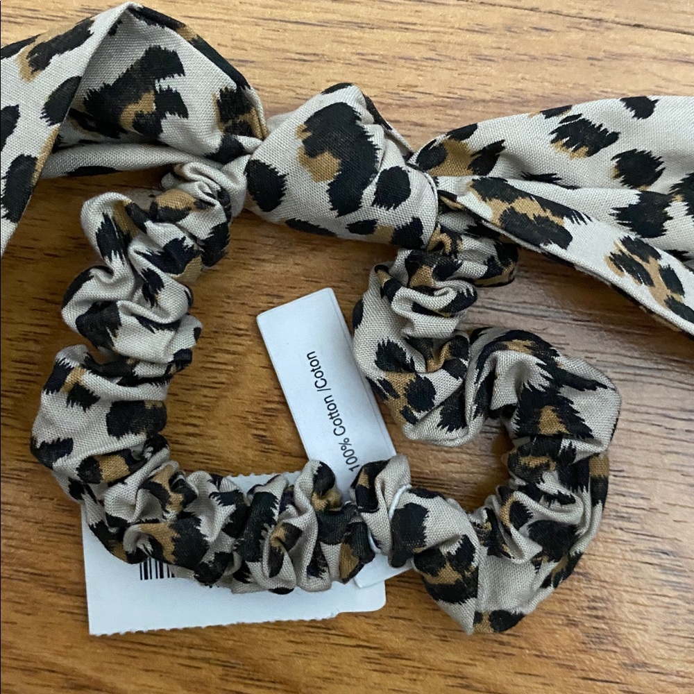 BNWT Madewell Leopard Print Hair Scrunchie with Bow - Picture 2 of 5